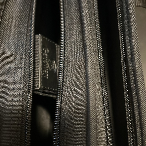 NWT black computer case with hand and shoulder straps - Picture 7 of 10